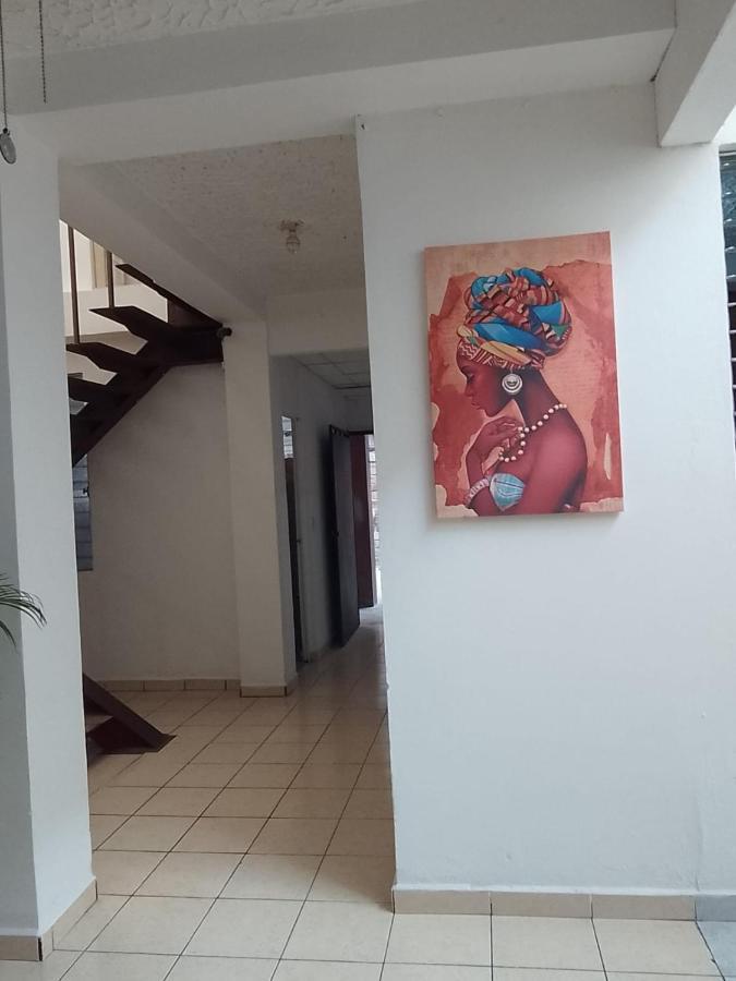 Hostal Los Heroes Antiguo Cuscatlan Luaran gambar