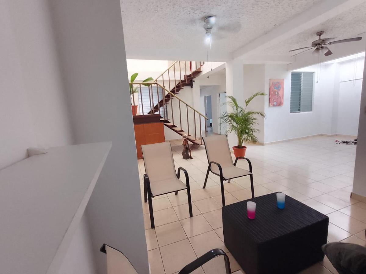 Hostal Los Heroes Antiguo Cuscatlan Luaran gambar