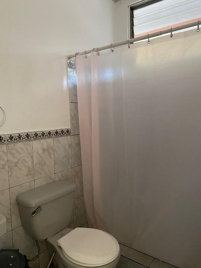 Hostal Los Heroes Antiguo Cuscatlan Luaran gambar