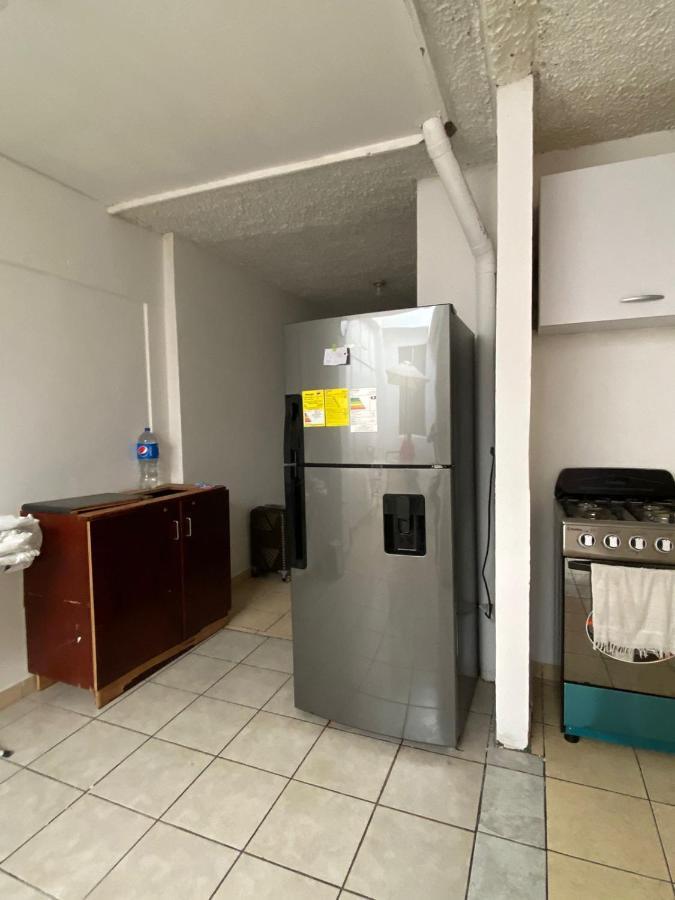 Hostal Los Heroes Antiguo Cuscatlan Luaran gambar